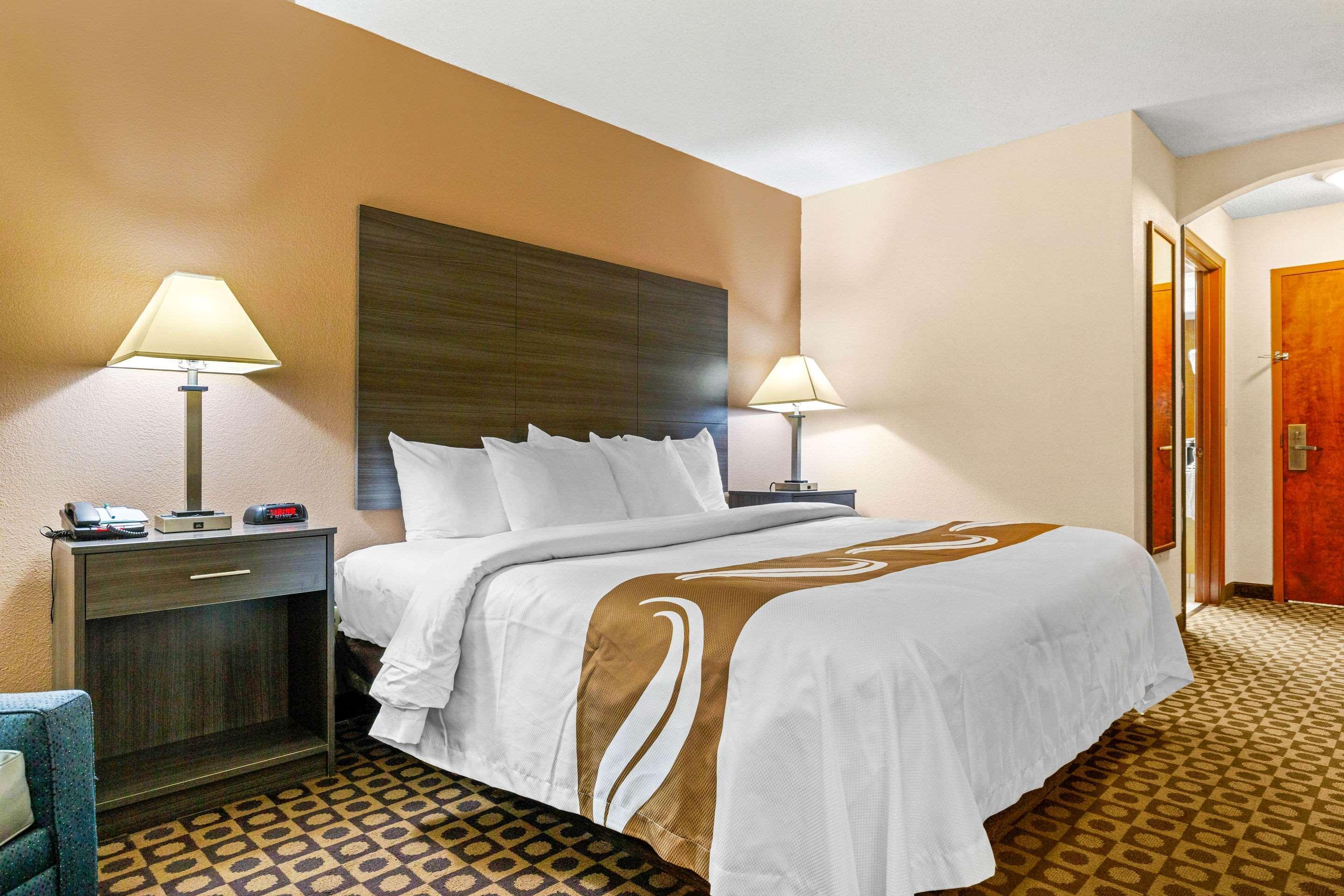 Quality High Point - Estalagem Archdale
